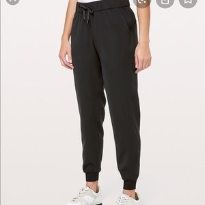Lululemon On The Fly Joggers